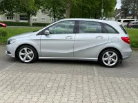 Gebraucht Mercedes B200 136 PS (100 kW) 2013 Silber Van / Kleinbus