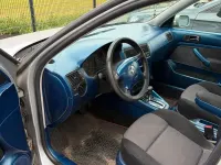 Gebraucht VW Golf IV 100 PS (73 kW) 2000 Silber Kleinwagen