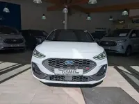 Używany Ford Focus ST 280 KM (205 kW) 2025 Biały Sedan/Limuzyna