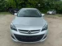 Gebraucht Opel Astra Edition 140 PS (102 kW) 2014 Silber Kombi
