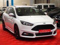 Gebraucht Ford Focus ST 250 PS (183 kW) 2016 Weiß Kombi