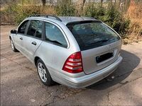 Gebraucht Mercedes C180 143 PS (105 kW) 2002 Silber Kombi