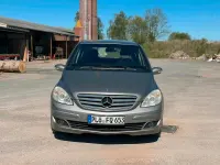 Gebraucht Mercedes 180 2005 Silber Limousine