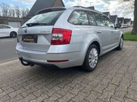 gebraucht Skoda Octavia Combi Ambition/1.HD/AHK/PDC/NAVI/TÜV