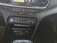 Gebraucht Kia Ceed 140 PS (102 kW) 2019 Schwarz Kleinwagen