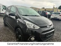 Gebraucht Hyundai i10 Passion 67 PS (49 kW) 2016 Schwarz Kleinwagen