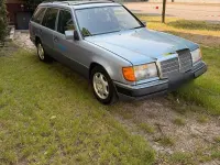 Usata Mercedes E250 94 CV (69 kW) 1990 Station wagon