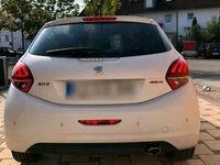 gebraucht Peugeot 208 EZ 02/2017 1,6L TDI 120PS