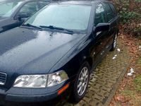 Gebraucht Volvo V40 122 PS (89 kW) 2002 Schwarz Kombi