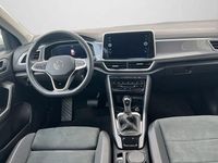 Gebraucht VW T-Roc Style 150 PS (110 kW) 2024 Deep black perleffekt (metallic) SUV