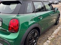 Gebraucht Mini Cooper Classic 136 PS (100 kW) 2022 Grün Kleinwagen