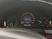 Gebraucht Mercedes E220 Classic 150 PS (110 kW) 2004 Silber Limousine