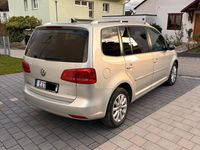 Gebraucht VW Touran 140 PS (102 kW) 2011 Silber Van / Kleinbus