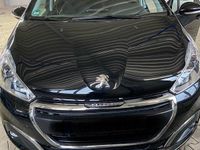 Gebraucht Peugeot 208 86 PS (63 kW) 2019 Schwarz Kleinwagen