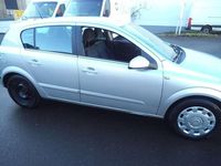 Gebraucht Opel Astra Enjoy 105 PS (77 kW) 2004 Silber Limousine