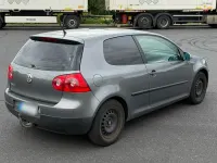 Gebraucht VW Golf V 75 PS (55 kW) 2005 Grau Kleinwagen