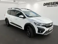 Uusi Dacia Jogger Expression 141 HP (103 kW) 2025 Valkoinen Tila-auto
