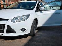 Usata Ford Focus 100 CV (73 kW) 2014 Bianco Station wagon