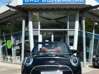 Gebraucht Mini One Cabriolet Classic 102 PS (75 kW) 2021 Midnight black metallic Cabrio