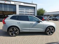 Neu Volvo XC60 Plus 253 PS (186 kW) 2025 Grau SUV