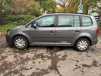 Gebraucht VW Touran Trendline 90 PS (66 kW) 2012 Grau Van / Kleinbus