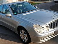 Gebraucht Mercedes E240 Avantgarde 177 PS (130 kW) 2002 Silber Limousine