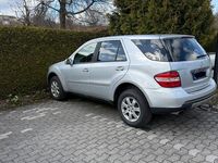 Gebraucht Mercedes ML320 224 PS (164 kW) 2006 Silber SUV
