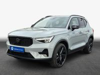 Neu Volvo XC40 Plus 197 PS (144 kW) 2026 Grau SUV