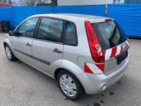 Gebraucht Ford Fiesta 60 PS (44 kW) 2007 Silber Kleinwagen