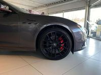 Gebraucht Maserati Ghibli 430 PS (316 kW) 2023 Grigio maratea Limousine