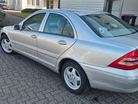 Gebraucht Mercedes C200 Elegance 163 PS (119 kW) 2001 Silber Limousine