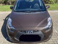 Gebraucht Hyundai ix20 Classic 90 PS (66 kW) 2017 Braun Kleinwagen