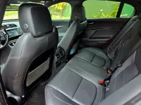 Używany Jaguar XE S 381 KM (280 kW) 2018 Czerwony Sedan/Limuzyna