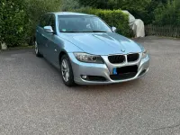 Gebraucht BMW 320 170 PS (125 kW) 2010 Blau Limousine