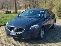 Gebraucht Volvo V40 Momentum 150 PS (110 kW) 2012 Blau Limousine