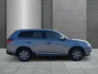 Gebraucht Mitsubishi Outlander Edition 150 PS (110 kW) 2017 Grau metallic SUV