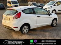 Gebraucht Ford Fiesta Ambiente 60 PS (44 kW) 2016 Weiß Kleinwagen