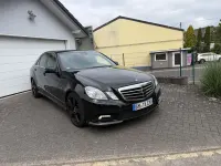 Gebraucht Mercedes E350 AMG 231 PS (169 kW) 2011 Schwarz Limousine