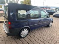 Gebraucht Opel Combo 94 PS (69 kW) 2010 Blau Van / Kleinbus