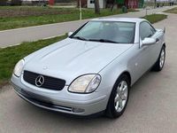 Gebraucht Mercedes SLK230 193 PS (141 kW) 1998 Silber Cabrio
