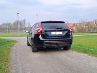Gebraucht Volvo V60 Business Edition 136 PS (100 kW) 2015 Schwarz Kombi