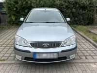 Usado Ford Mondeo 131 CV (96 kW) 2004 Plateado Berlina