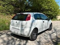Gebraucht Fiat Grande Punto 65 PS (47 kW) 2009 Weiß Kleinwagen