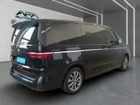 Gebraucht VW Multivan Style 150 PS (110 kW) 2025 Schwarz Van / Kleinbus