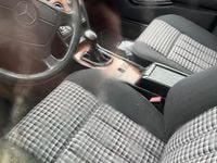 Gebraucht Mercedes 250 113 PS (83 kW) 1994 Silber Kombi