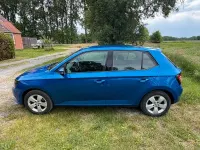 Gebraucht Skoda Fabia 90 PS (66 kW) 2016 Blau Limousine