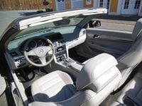 Gebraucht Mercedes E200 Elegance 184 PS (135 kW) 2010 Schwarz Cabrio
