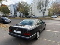 Gebraucht Mercedes 230 132 PS (97 kW) 1992 Schwarz Coupé
