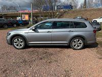 Gebraucht VW Passat Alltrack 200 PS (147 kW) 2022 Pyritsilber metallic Kombi