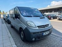 Second-hand Opel Vivaro 101 CP (74 kW) 2002 Argintiu Monovolum